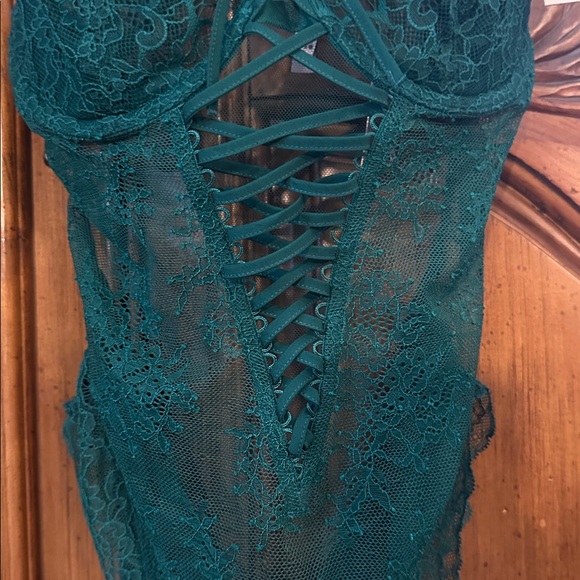 NEW Victoria's Secret Lace Up Unlined Wicked Green Teddy  Bodysuit Lingerie M - Picture 7 of 16